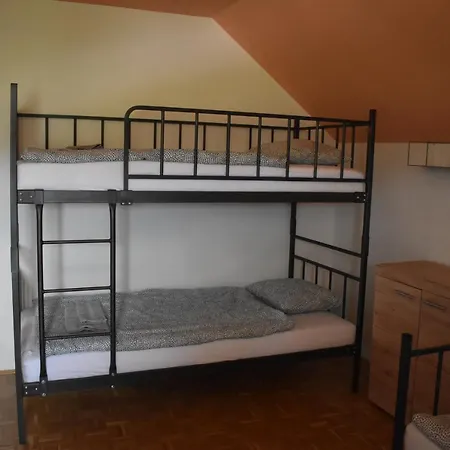 Kmetija Frangez Hostal *